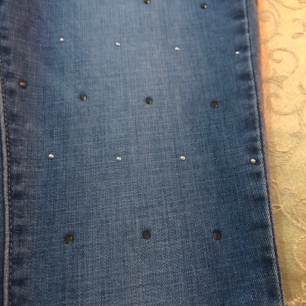 Levi’s woman 711 Skinny Jeans Capri with studs